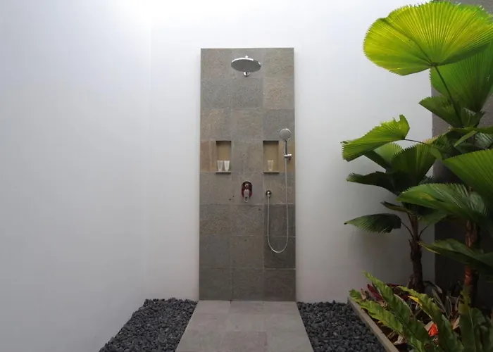 Abia Legian Hotel 5*