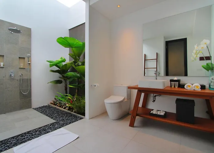 Abia Legian 5*